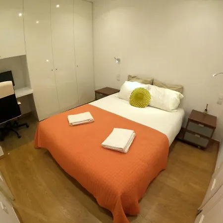 Apartment Lisbon, Renewed T1 With Pateo Near Martires Da Patria *
