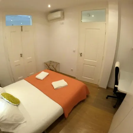Appartement Lisbon, Renewed T1 With Pateo Near Martires Da Patria Lisboa