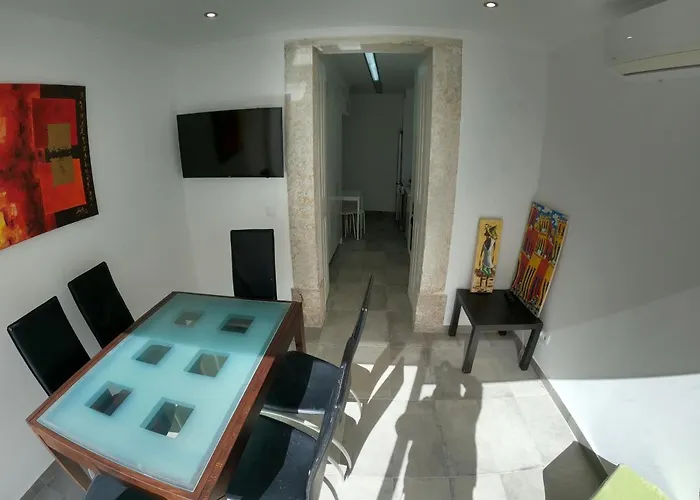 Appartement Lisbon, Renewed T1 With Pateo Near Martires Da Patria *